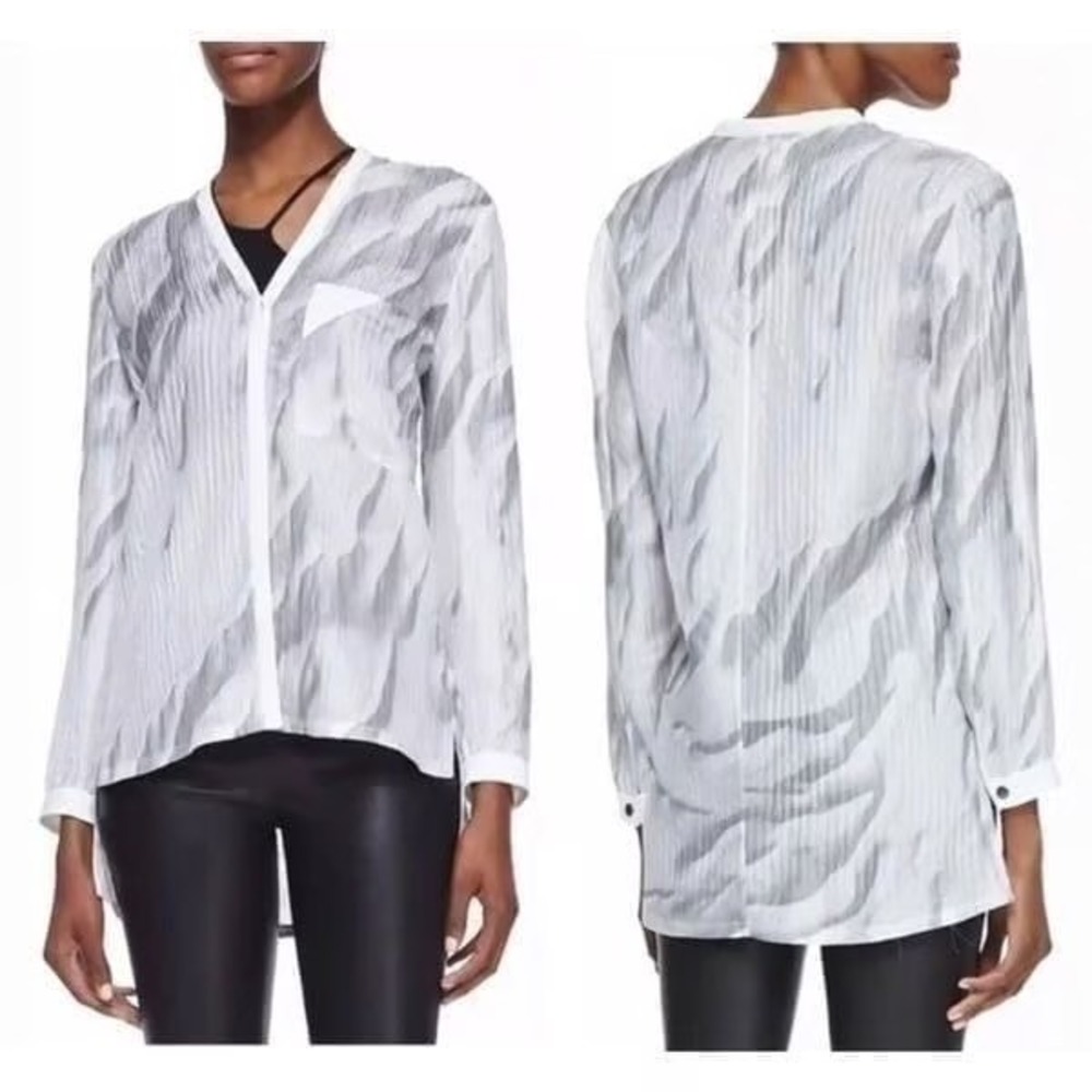 Helmut Lang Tunic Top Womens‎ Medium Gray Silk Pleated Collarless Shirt Blouse